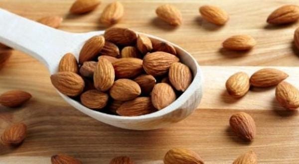 بادام کھانے کے 6 صحت بخش فائدے