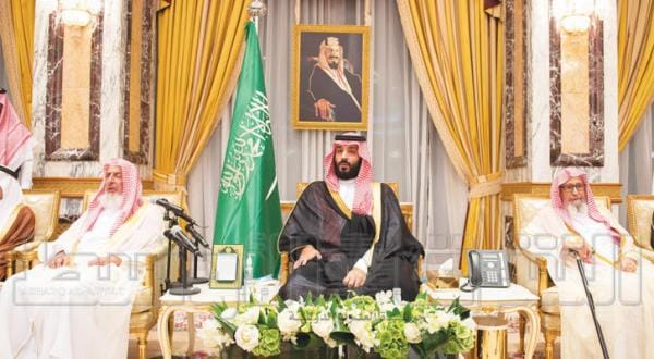 سعودی لوگ ولی عہد شہزادہ محمد بن سلمان سے بیعت کر رہے ہیں