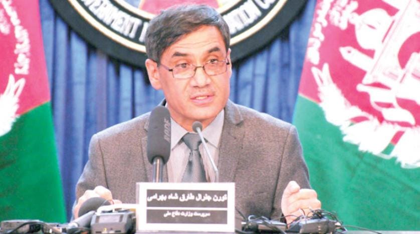 افغان وزیر دفاع کی "الشرق الاوسط” کے ساتھ گفتگو: قطر میں طالبان کا دفتر مفید نہیں ہے