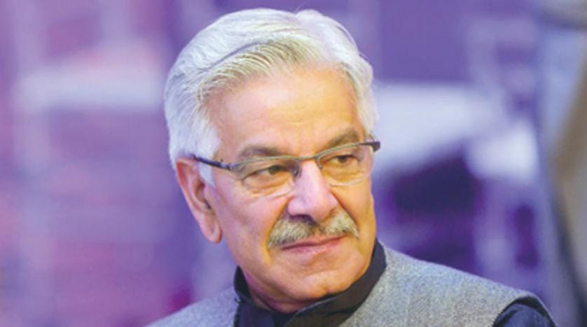 پاکستان پر دہشت گردی کا الزام مذموم ہے: آصف "الشرق الاوسط” سے