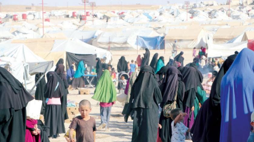 شام کے ہول خیمہ میں داعش کی خواتین کی زبان انگلش ہے