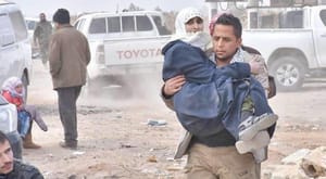 حکومت کی فیصلہ کن جنگ سے حلب کے بے گھر افراد بمباری کی زد میں اور اقوام متحدہ کا "خطرناک صورت حال” سے انتباہ ۔ ہلال احمر سے مسلح عناصر کا انخلاء