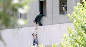 خودکش حملہ آوروں کا ایرانی پارلیمنٹ اور خمینی کے مزار پر حملہ