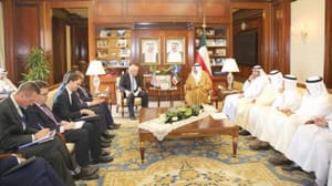 جانسن دوحہ میں اور بحران میں فوری کمی بعید از امکان