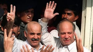 نواز شریف اپنے خاندان اور پاناما کیس کے شکار
