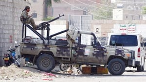 حوثی اور صالح کے مابین کشیدگی انقلابی اداروں کو مفلوج کر رہی ہے