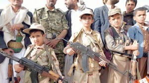 حوثیوں کا وسائل کی کمی کی شکائت اور اپنے شرکاء پر پیٹھ پر وار کرنے کا الزام