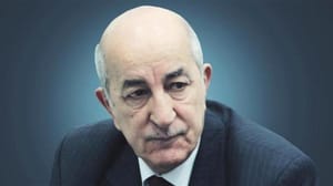 مال اور اقتدار کی کشمکش نے الجزائر کے وزیر اعظم کا تختہ الٹ دیا