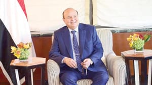 ہم سہ رکنی حکومت کی بحالی کے قریب ہیں: ہادی "الشرق الاوسط” سے