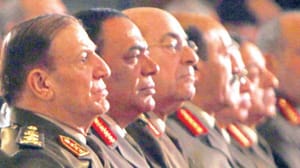 مصر کی فوجی تحقیقات عنان کی صدارتی امید کے شامنے رکاوٹ