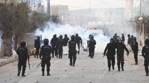 ٹیونس کی حکومت کا مظاہرین کے مطالبات کے سامنے جھکنے سے انکار