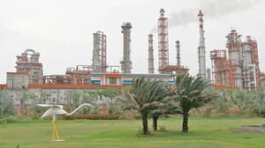 امريکہ کی طرف سے ایرانی تیل کی برآمدات پر پابندیوں میں شدت
