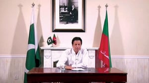 عمران خان پاکستان میں اقتدار کے قریب