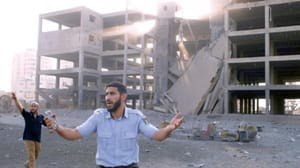 غزه میں سخت کشیدگی اور میزائل کے ذریعہ حملے اور بمباری
