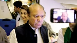 لاہور پہونچتے ہی نواز شریف اور ان کی صاحبزادی گرفتار