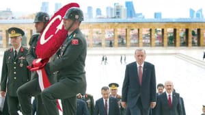پادری بحران کی وجہ سے ترکی لیرا میں غیر معمولی گراوٹ