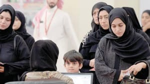 بحرین کے انتخاب میں خواتین اور نوجوانوں کی بھیڑ