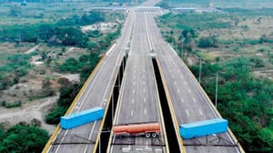 کراکاس کے دو فقیر اور مالدار حصہ کی وجہ سے بحران میں کمی