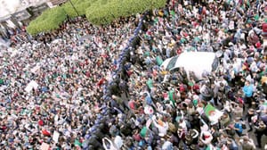 جزائر کی فوج کی طرف سے تکلیف والم کے سالوں کی واپسی کی اجازت نہیں