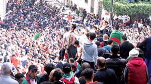 بوتفلیقہ کی امیدواری کی شام جزائر میں غیر معمولی مظاہرہ