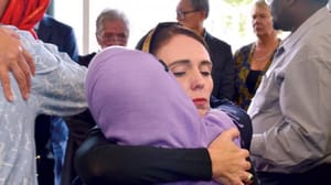دونوں مسجد کے شہداء کو دفن کرنے کے لئے تیاری مکمل
