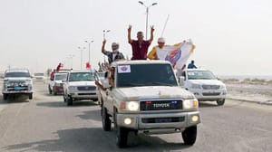 عدن میں فوجی جگہوں کو حاصل کرنے کے لئے سعودی عرب اور امارات کی طرف سے نقل وحرکت